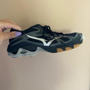 Mizuno Wave Bolts women’s volleyball shoes